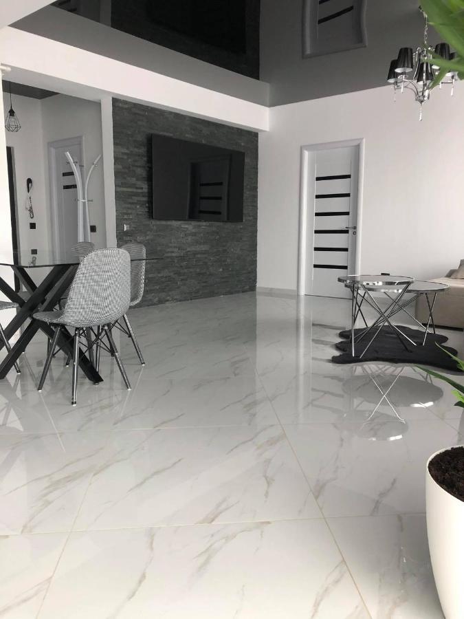 Mamaia Beach Luxury Apartment Exterior photo