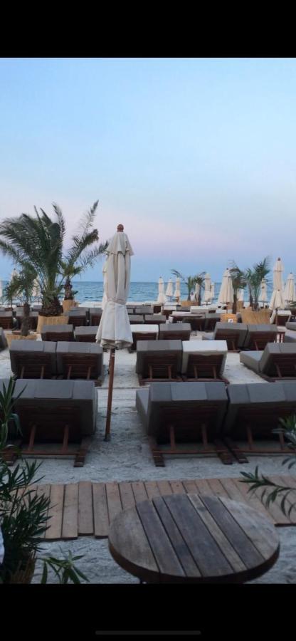 Mamaia Beach Luxury Apartment Exterior photo